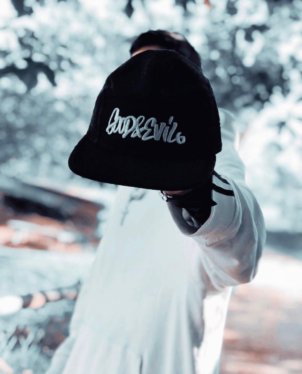 BLACK/SILVER G&E 5-PANEL HAT